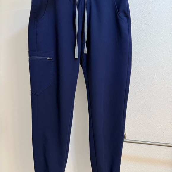 Figs Zamora women’s jogger scrub pants - Picture 1 of 4